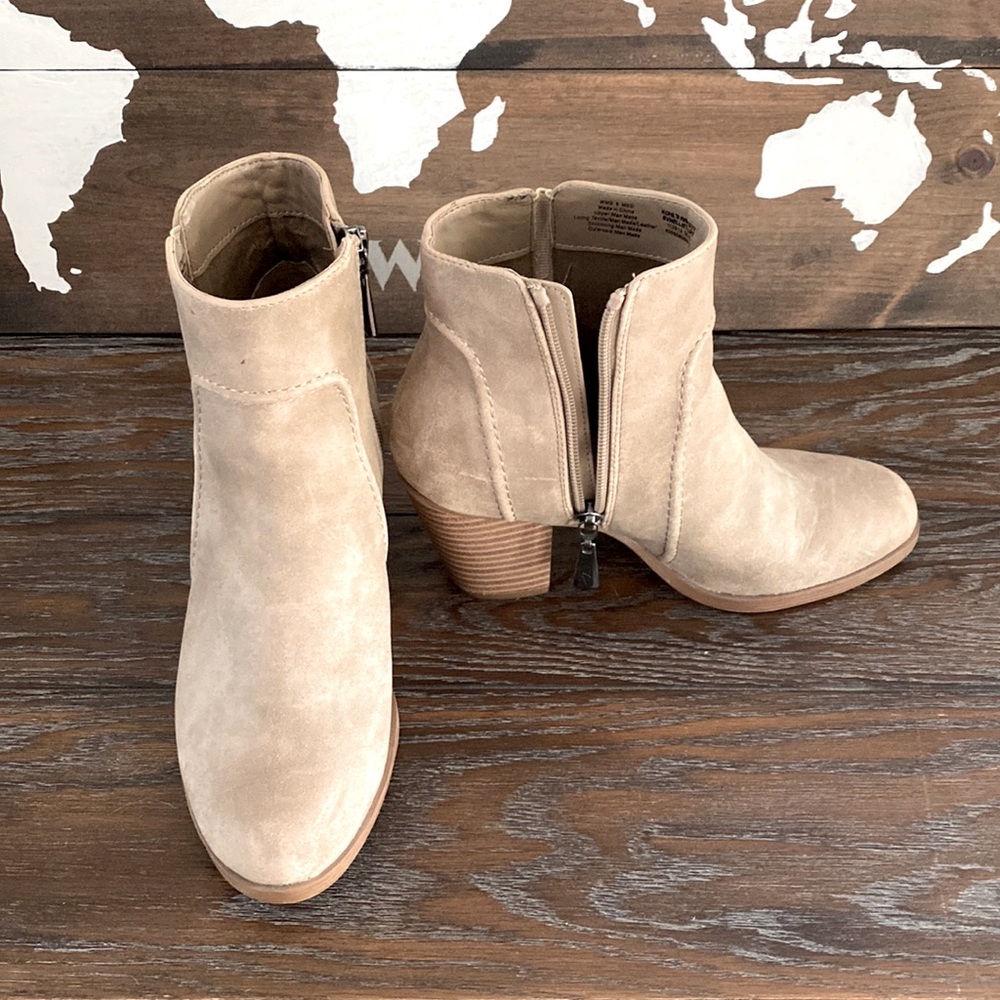 Vera Wang heeled ankle boots